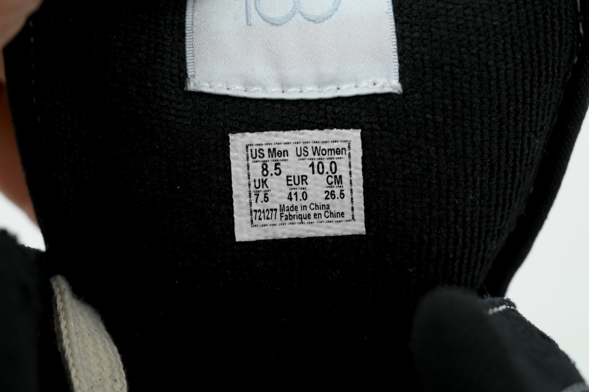 Disney x Vans Knu Skool Scar VN0009QCYS8