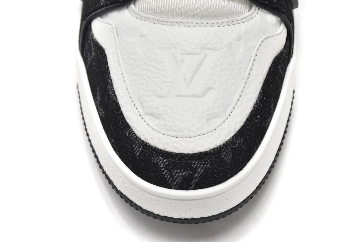 Louis Vuitton Trainer White Black VL1202