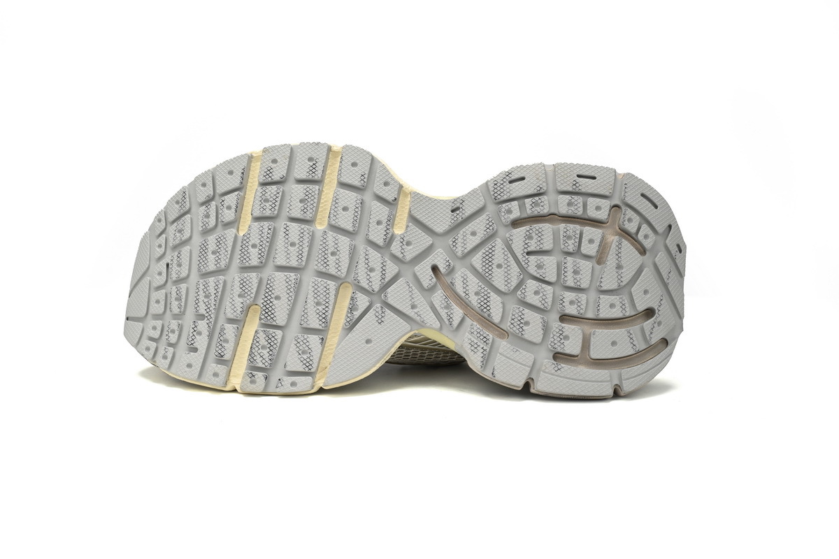 Balenciaga 3XL Sneaker in Pagne 734731 W3XL7 9191