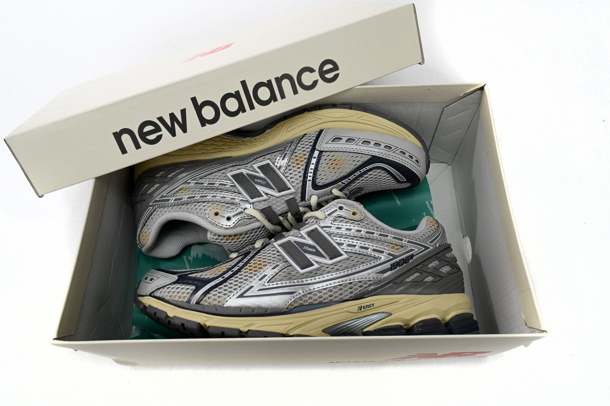 New Balance Grey Silver M1906RTI
