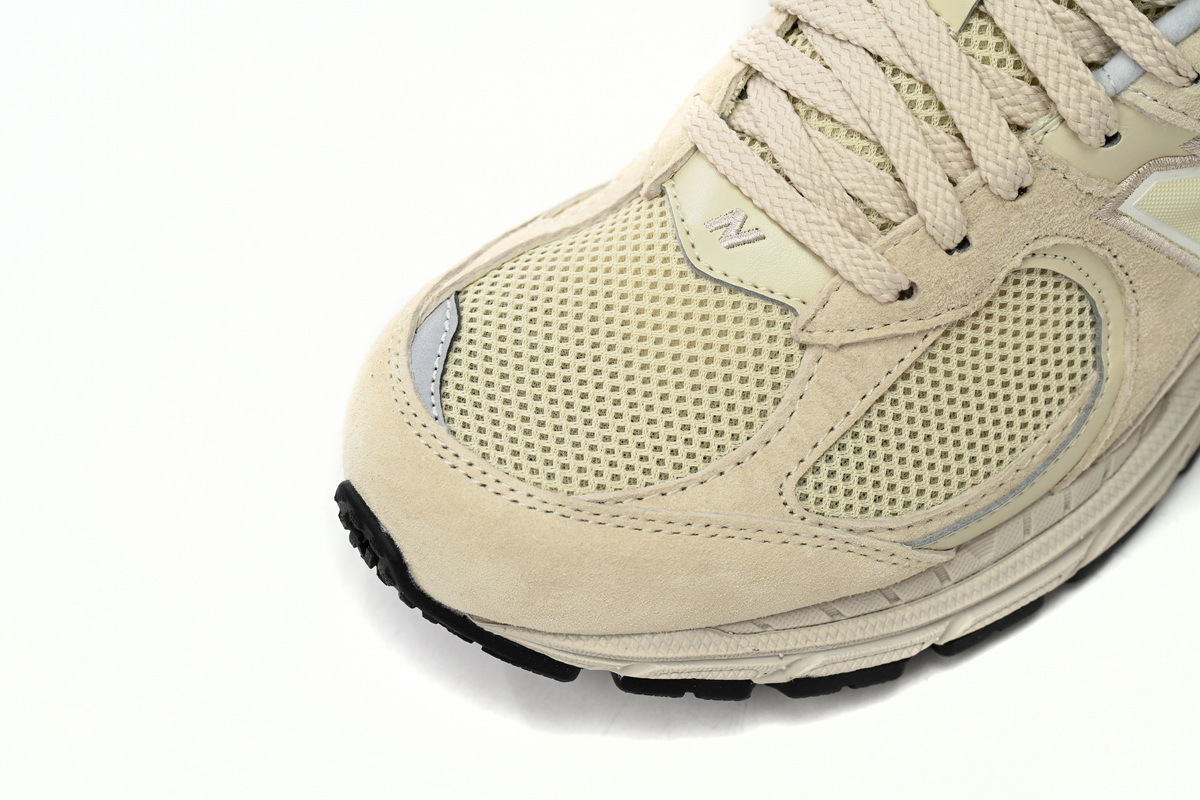 New Balance 2002R Beige M2002RE