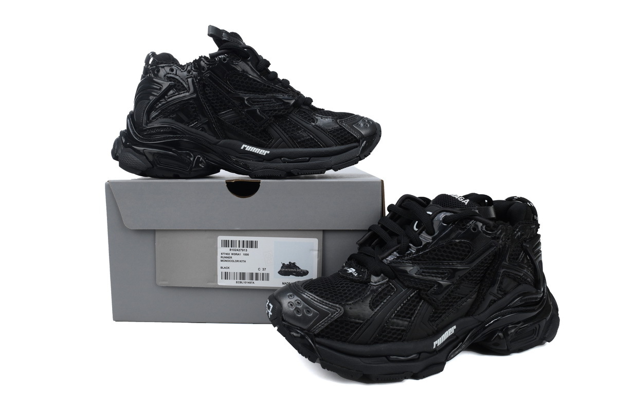 Balenciaga Runner All Black 656065 W3RA1 1000