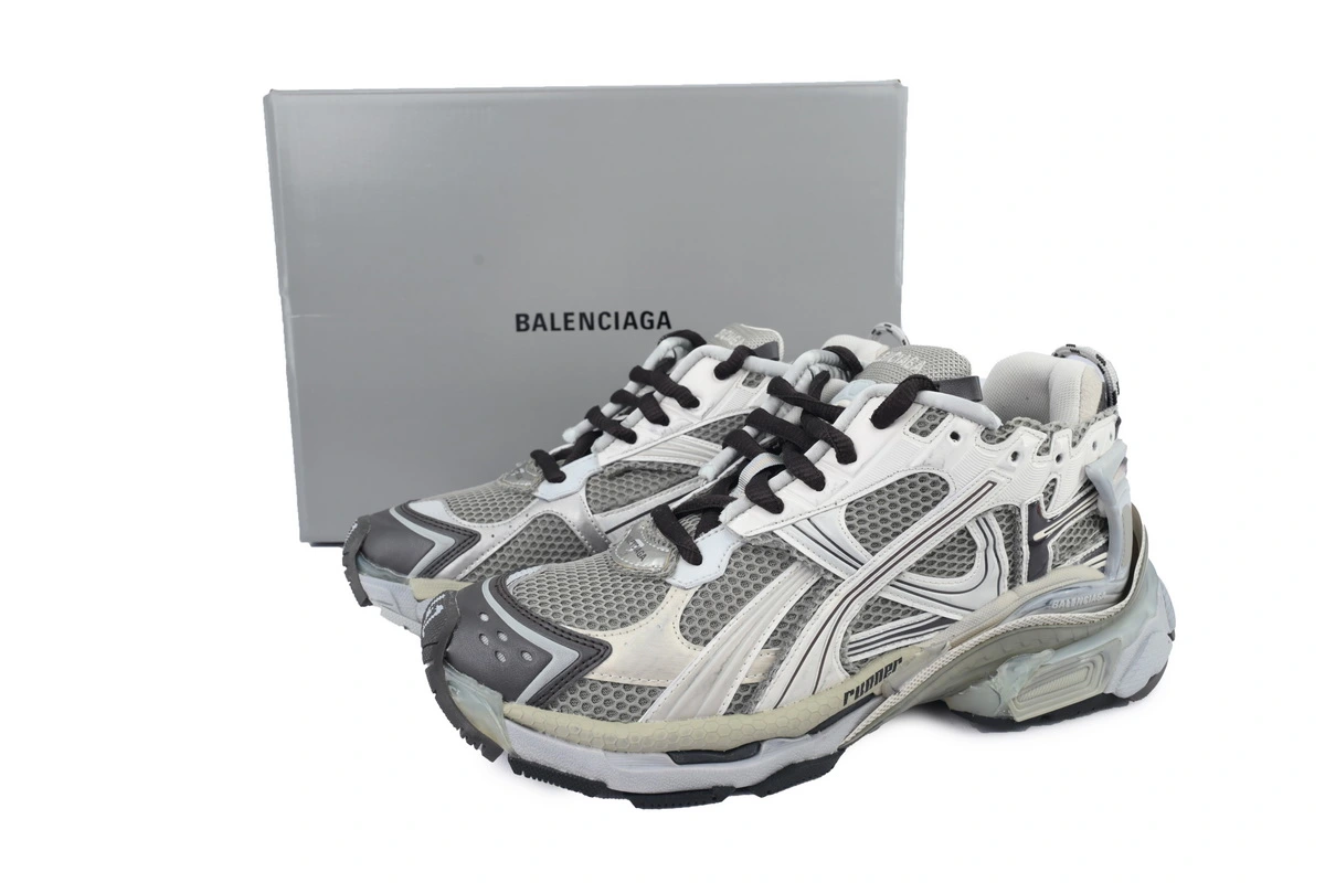 Balenciaga Runner Sneaker Grey Brown 772774 W3RMU 2000