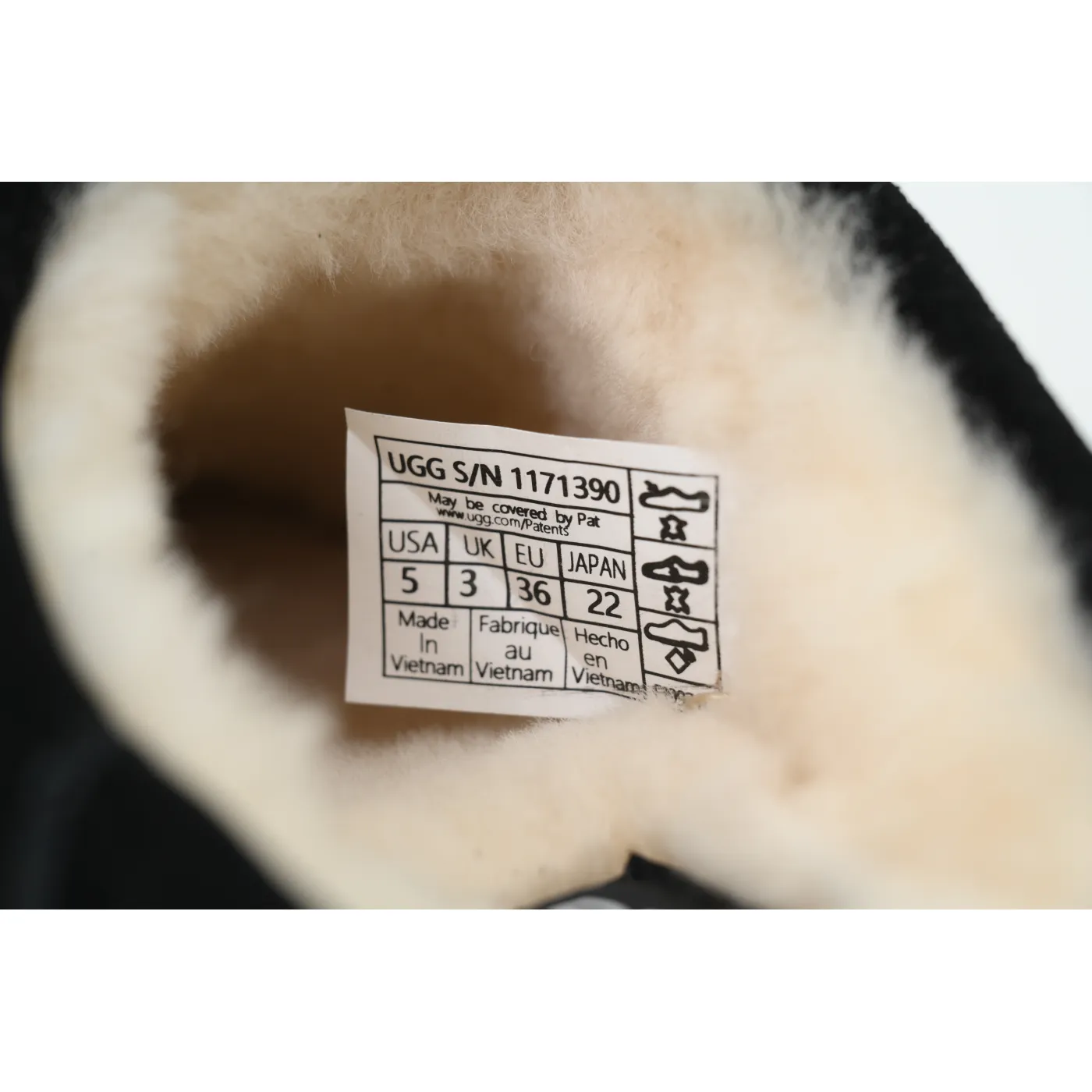 UGG Elea Slip-On (Women's) Black